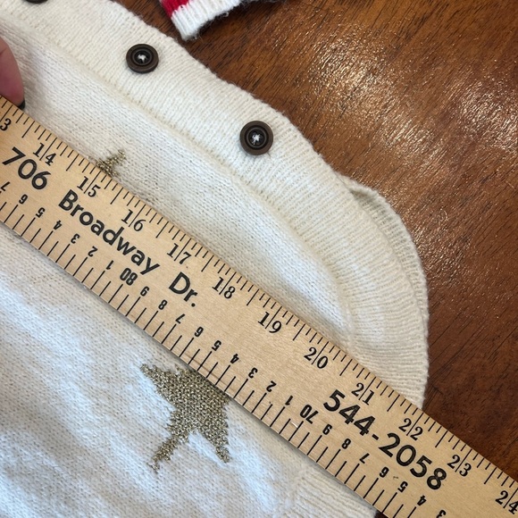 Hatley Women’s ivory gold metallic star sweater red trim size small - Picture 7 of 8